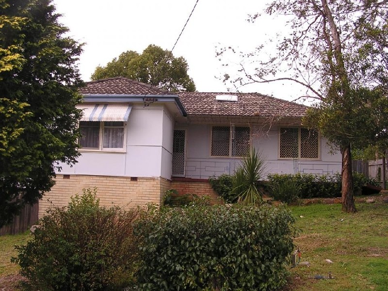 14 Halcyon Street, Wyoming NSW 2250