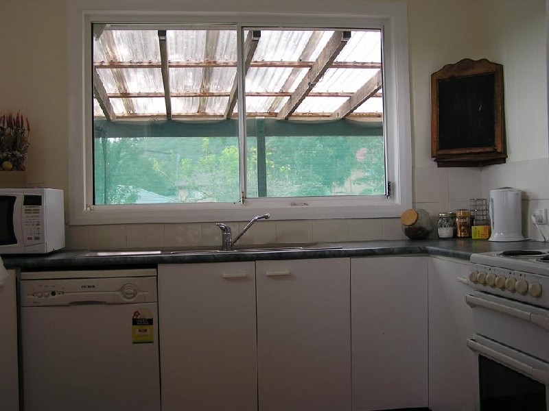 14 Halcyon Street, Wyoming NSW 2250