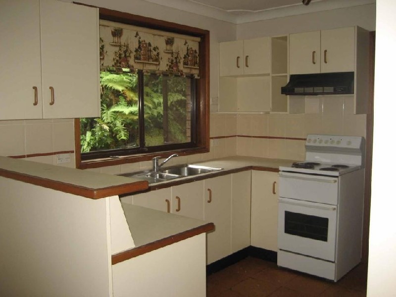 15 Larbonya Avenue, Wyoming NSW 2250