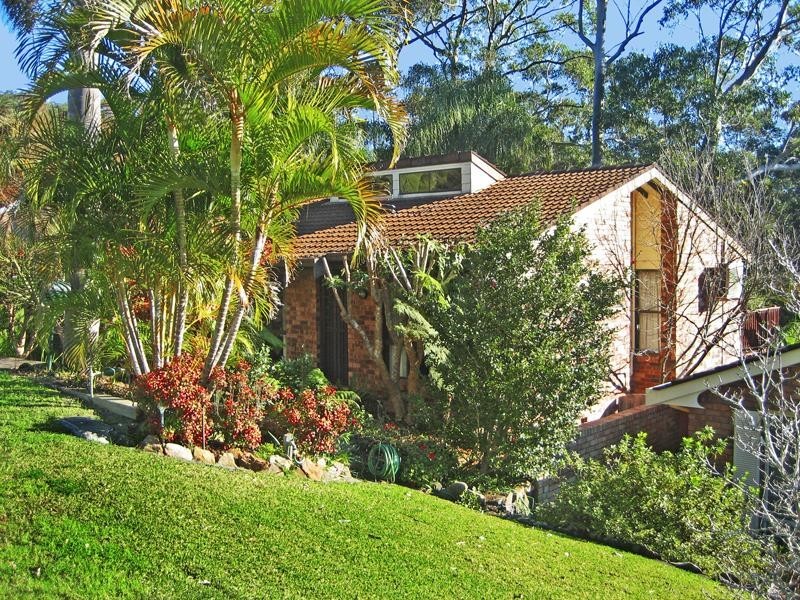 8 Kambala, Wyoming NSW 2250