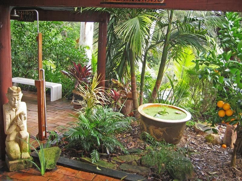 8 Kambala, Wyoming NSW 2250