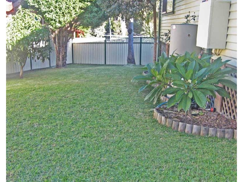 4 Egerton Place, Wyoming NSW 2250