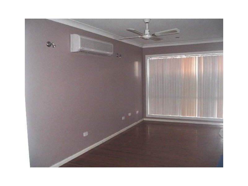 2 Diosma Avenue, Wyoming NSW 2250