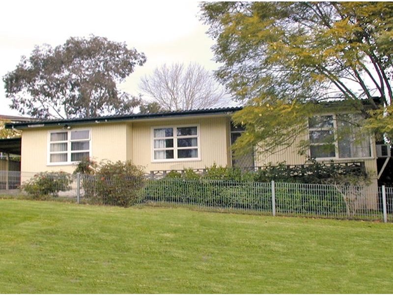 2A Robert Street, Wyoming NSW 2250