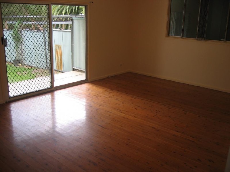 56 Day Street, Wyoming NSW 2250