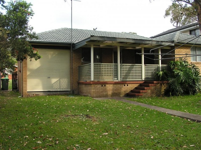 27 Craigend Street, Wyoming NSW 2250