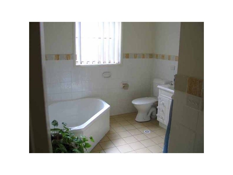 Hanlan Street, Narara NSW 2250