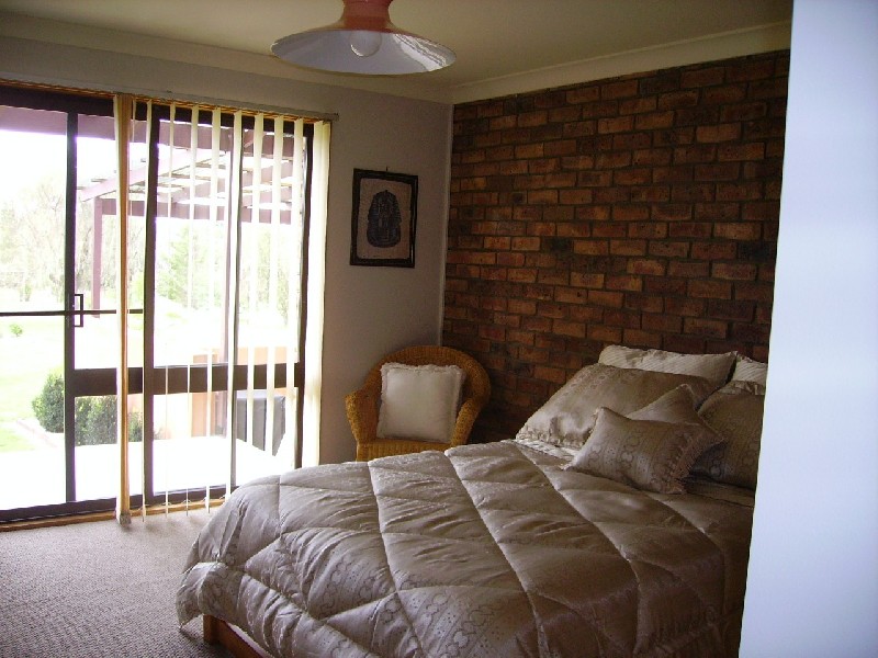 37 Inces Road, Armidale NSW 2350