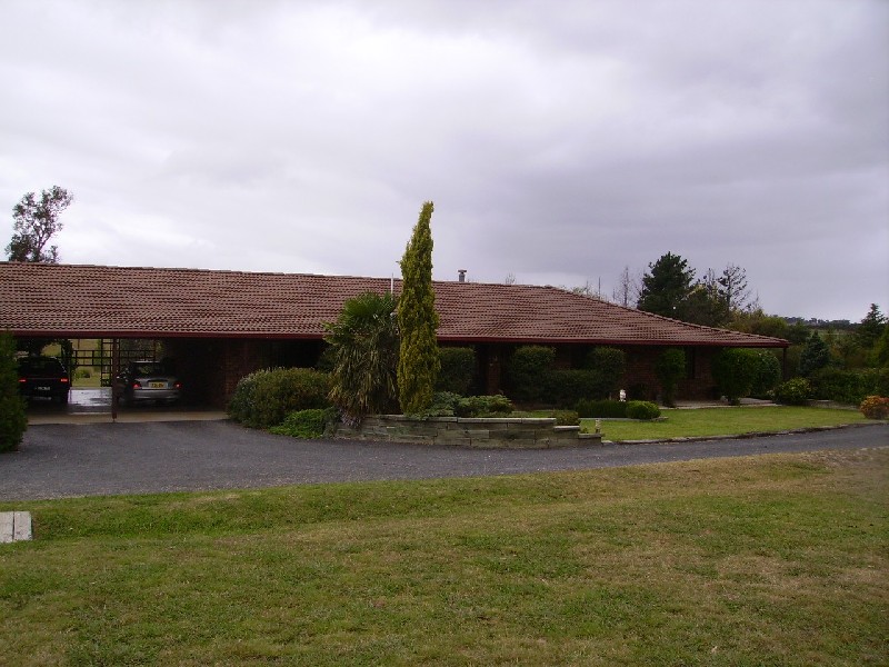 37 Inces Road, Armidale NSW 2350