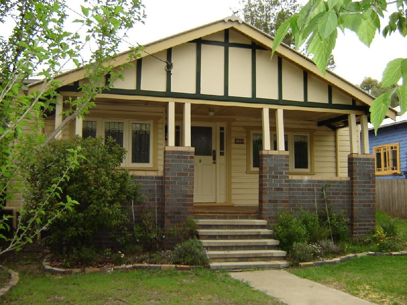 190 Mann Street, Armidale NSW 2350