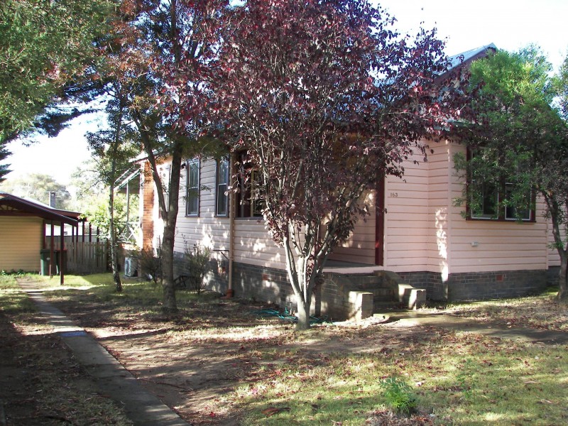 163 Mossman Street, Armidale NSW 2350