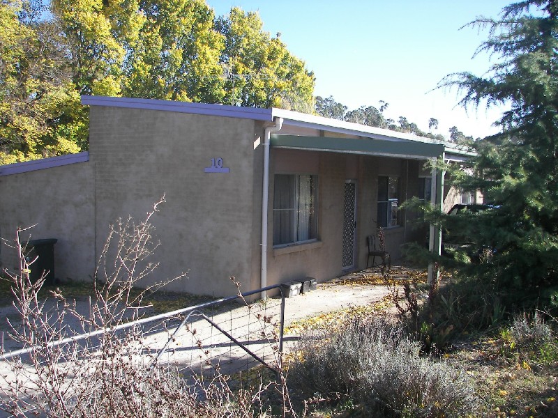 10 Madgwick Drive, Armidale NSW 2350