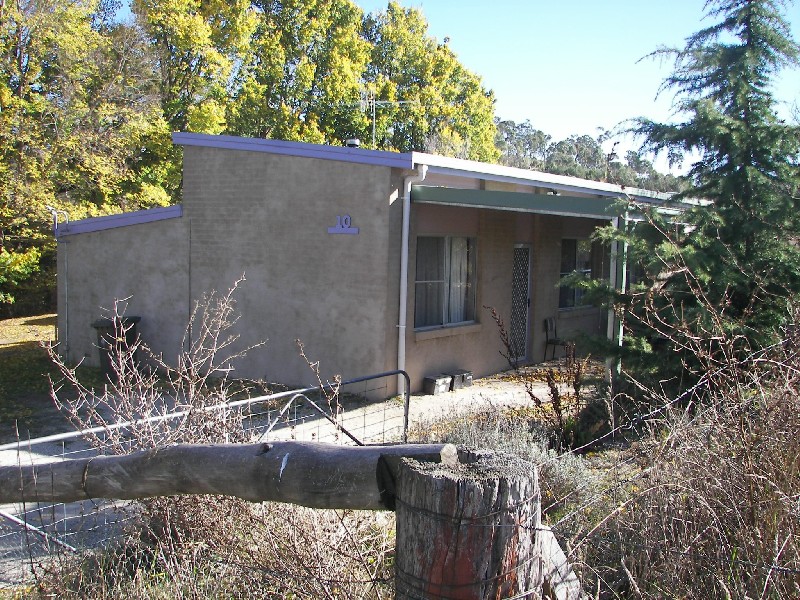 10 Madgwick Drive, Armidale NSW 2350