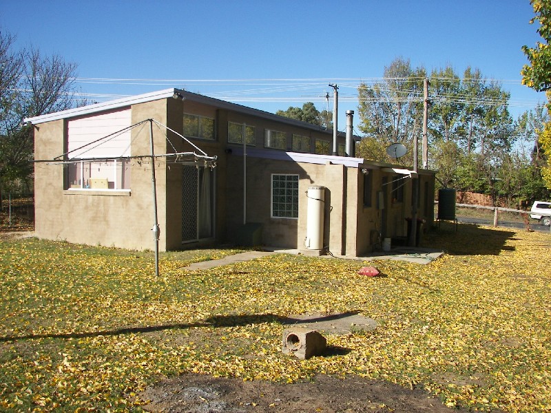 10 Madgwick Drive, Armidale NSW 2350