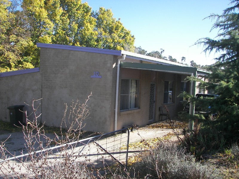10 Madgwick Drive, Armidale NSW 2350