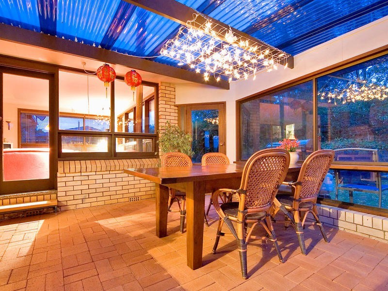 1 Campion Parade, Armidale NSW 2350