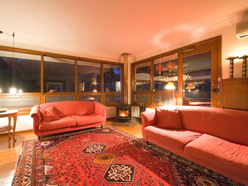 1 Campion Parade, Armidale NSW 2350