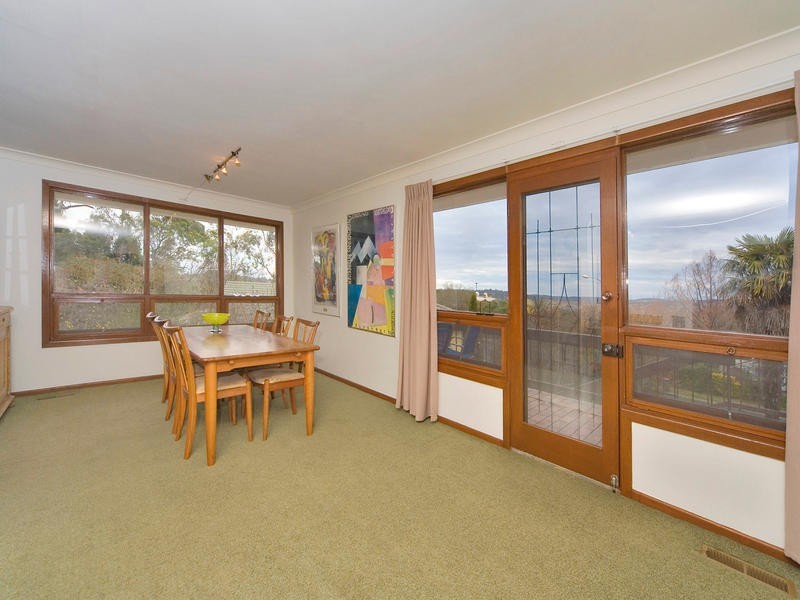 1 Campion Parade, Armidale NSW 2350
