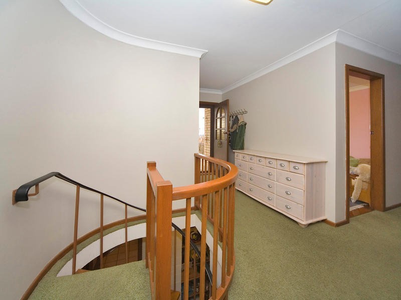 1 Campion Parade, Armidale NSW 2350