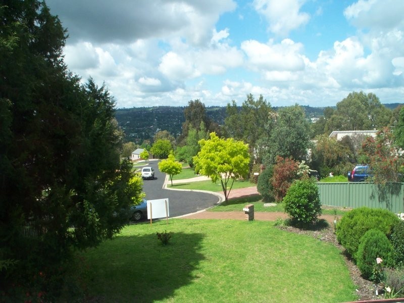 5 Eulahbar Crescent, Armidale NSW 2350