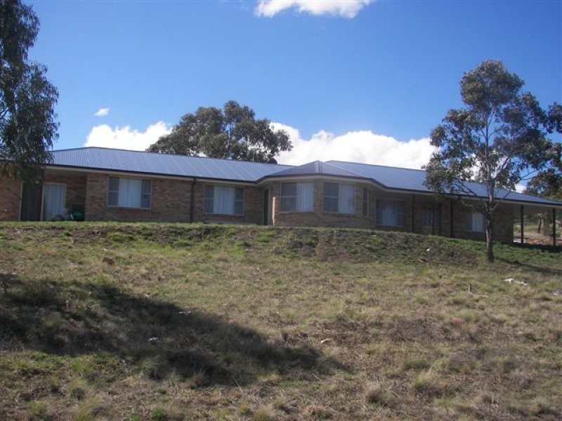 18 Birch Close, Armidale NSW 2350