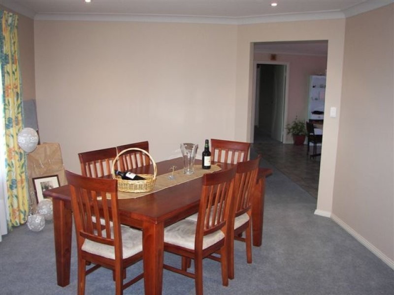 18 Birch Close, Armidale NSW 2350