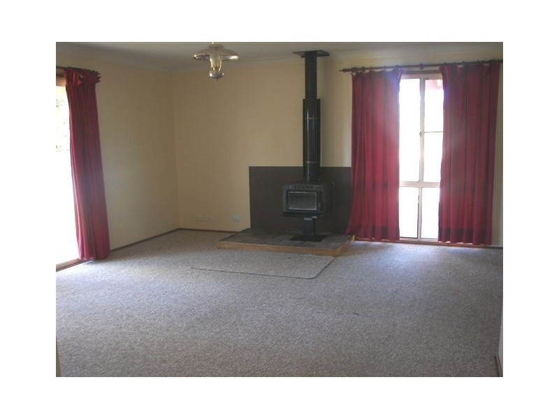 25 Lentara Road, Armidale NSW 2350