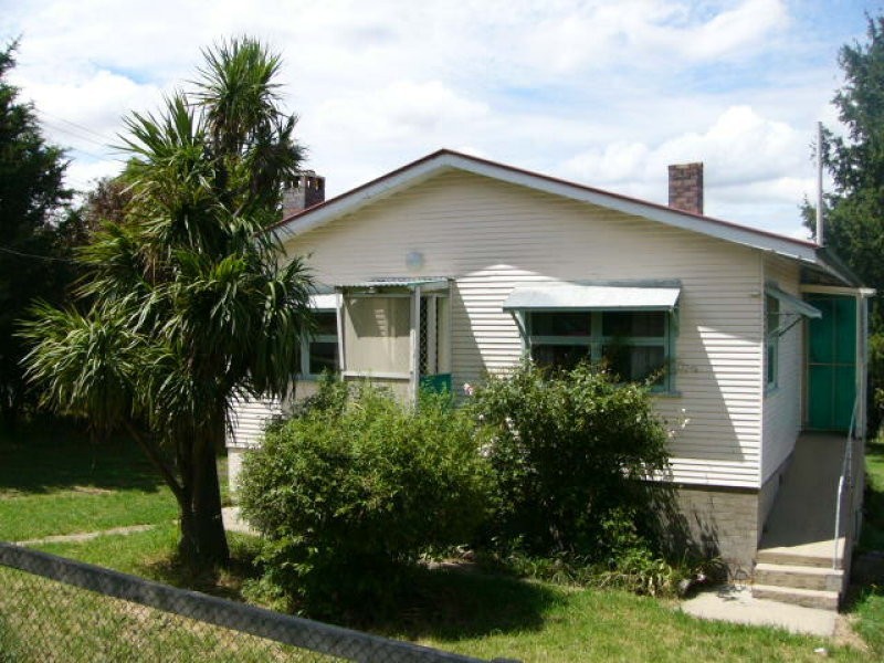 218 Erskine Street, Armidale NSW 2350