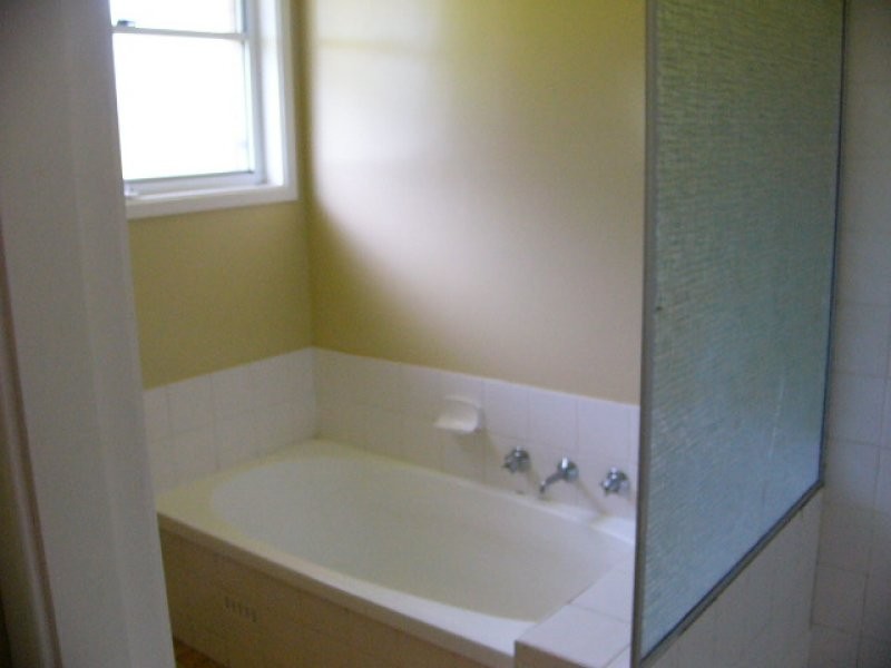 11 See Avenue, Armidale NSW 2350