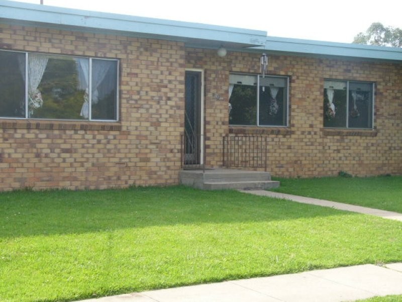 1/179 Chapel Street, Armidale NSW 2350