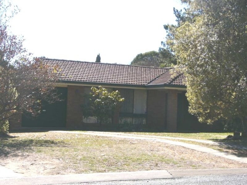 11 Robina Crescent, Armidale NSW 2350
