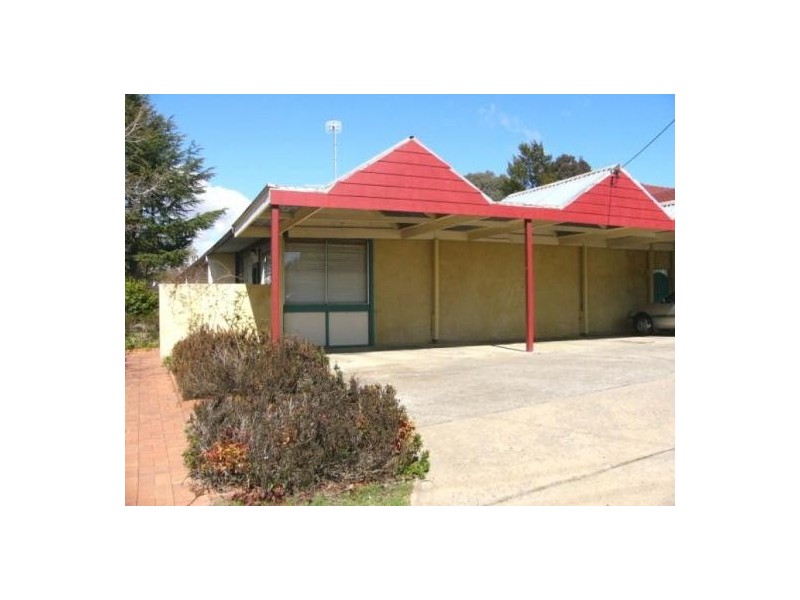 6/4 Drummond Avenue, Armidale NSW 2350