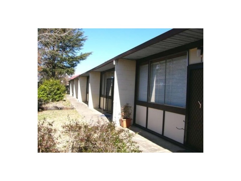 6/4 Drummond Avenue, Armidale NSW 2350