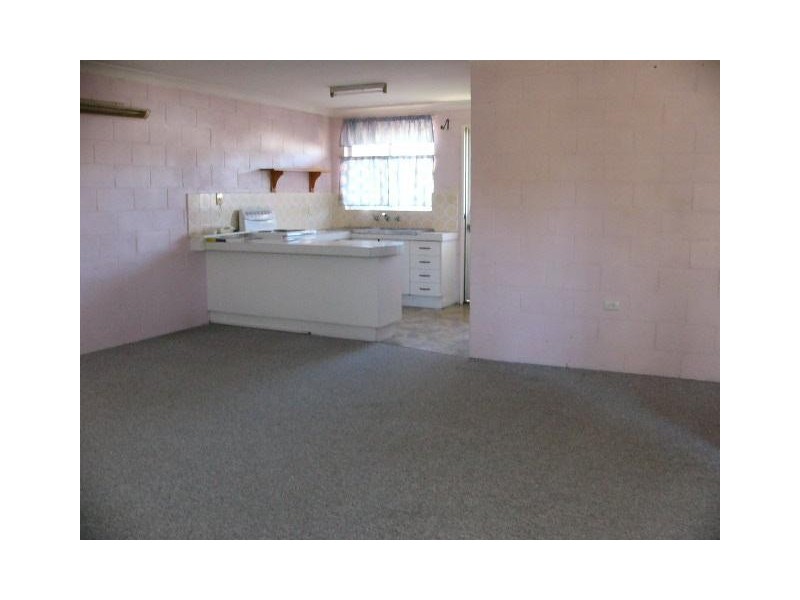 2/3 Wigan Avenue, Armidale NSW 2350