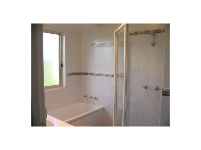 8 Glendower Close, Armidale NSW 2350