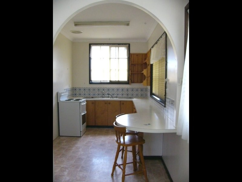 27 Moyes Street, Armidale NSW 2350