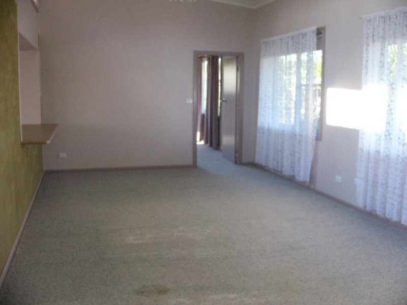 10 Madgwick Drive, Armidale NSW 2350