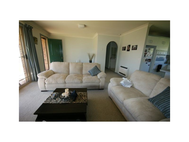 2 The Avenue, Armidale NSW 2350