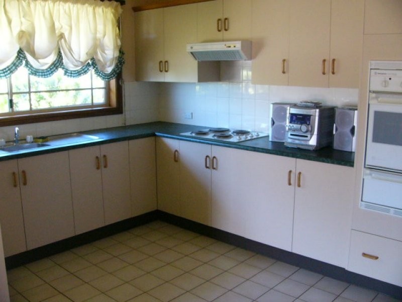 2 The Avenue, Armidale NSW 2350