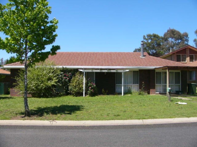 6 Sarah Place, Armidale NSW 2350