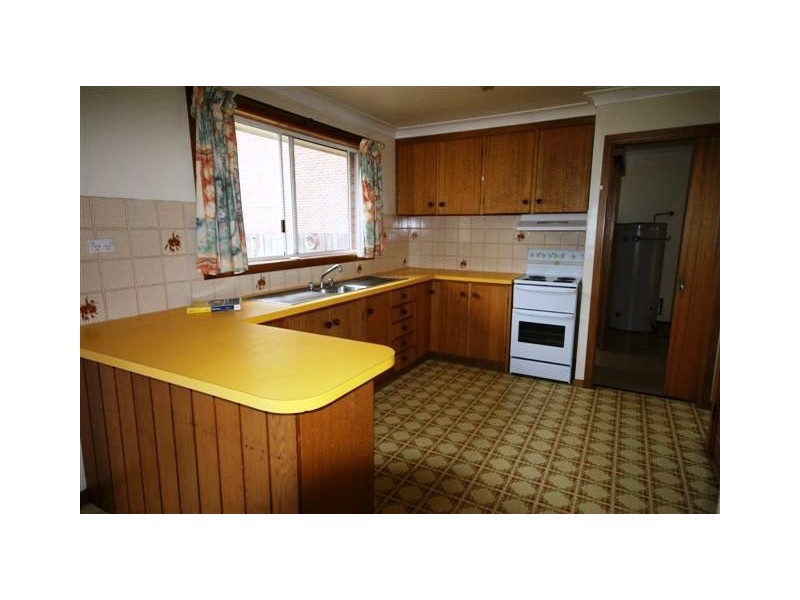 6 Sarah Place, Armidale NSW 2350