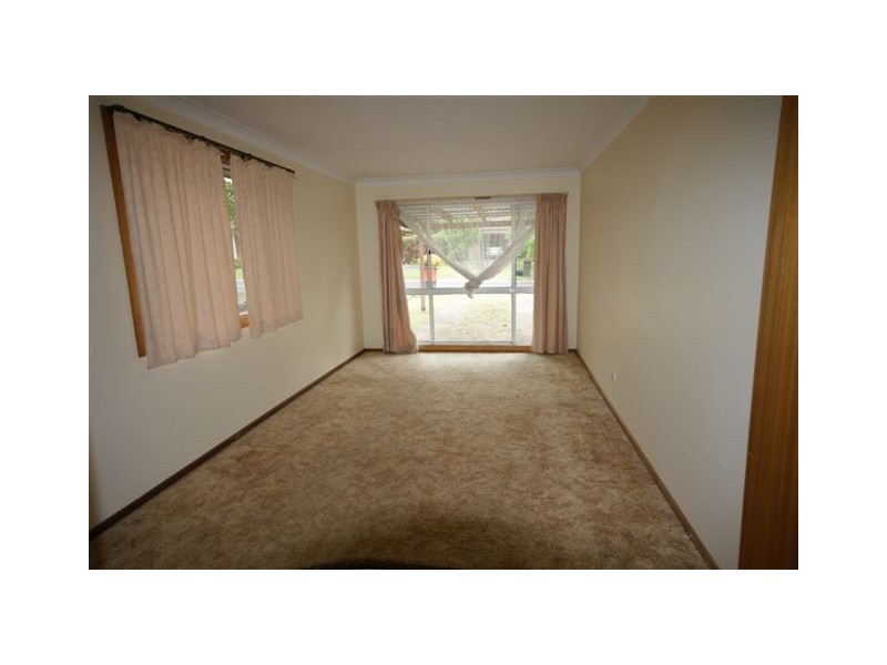 6 Sarah Place, Armidale NSW 2350