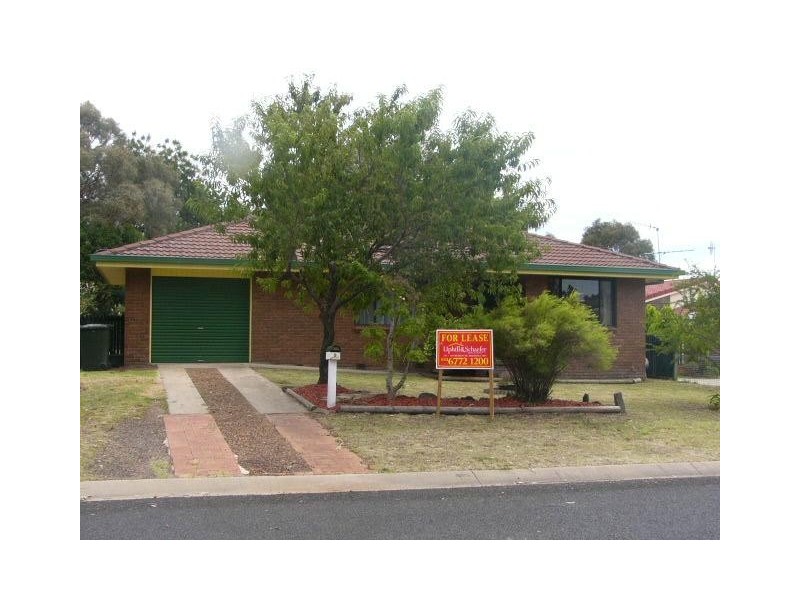 9 Sarah Place, Armidale NSW 2350