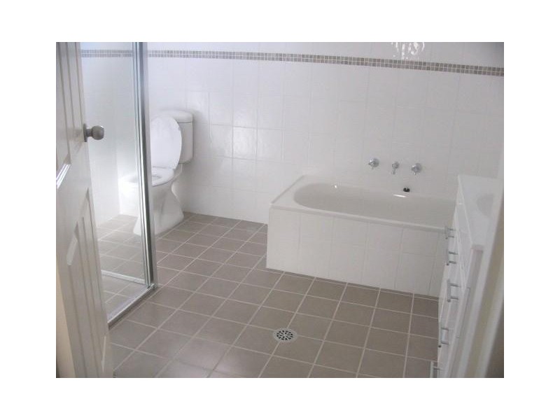 21 Golden Grove, Armidale NSW 2350
