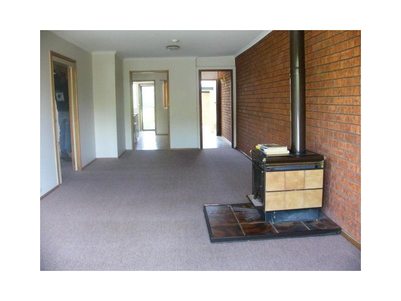 2/10 ST CUTHBERTS AVENUE, Armidale NSW 2350