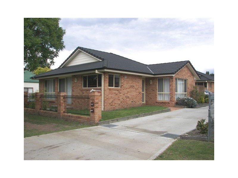 1/158 Barney Street, Armidale NSW 2350