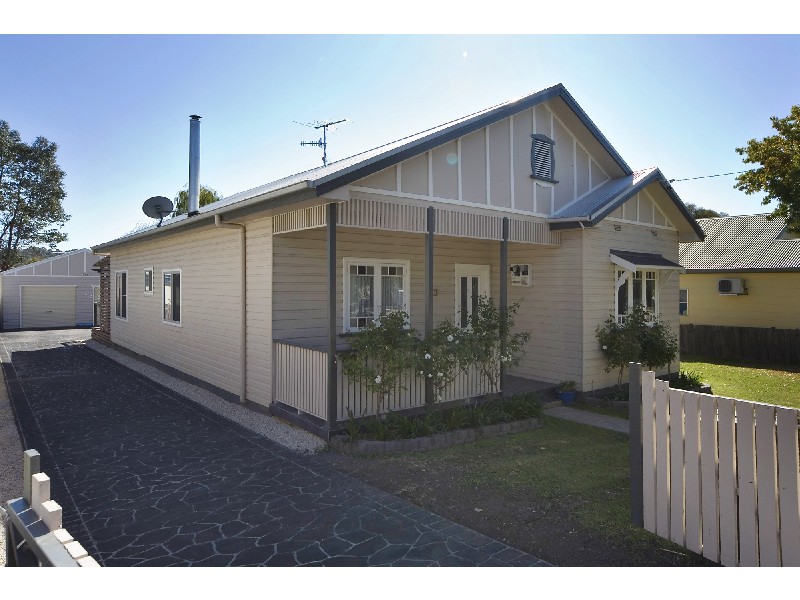 189 Barney Street, Armidale NSW 2350