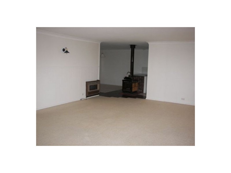 7 Bishop Crescent, Armidale NSW 2350