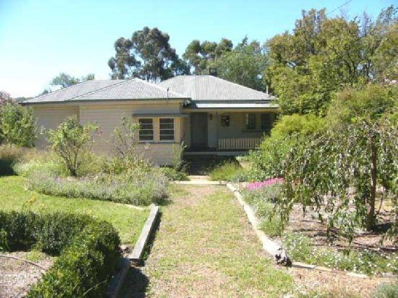 97 Mann Street, Armidale NSW 2350