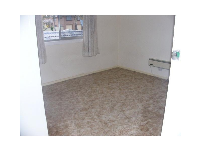 1/2 Chestnut Avenue, Armidale NSW 2350